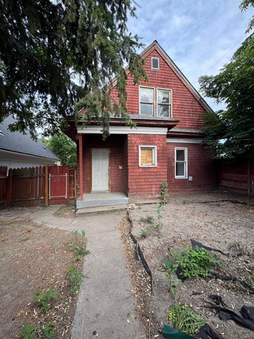 1220 N Madison St, Spokane, WA 99201