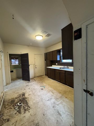 1220 N Madison St, Spokane, WA 99201