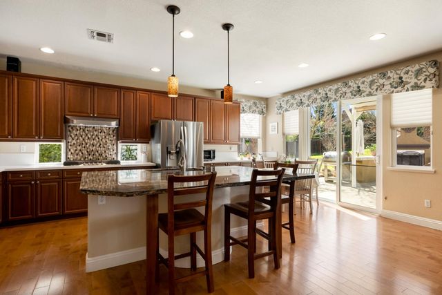 2066 Summer Dr, El Dorado Hills, CA 95762