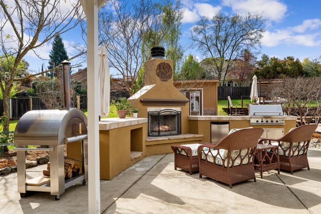 2066 Summer Dr, El Dorado Hills, CA 95762