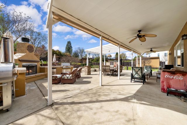 2066 Summer Dr, El Dorado Hills, CA 95762