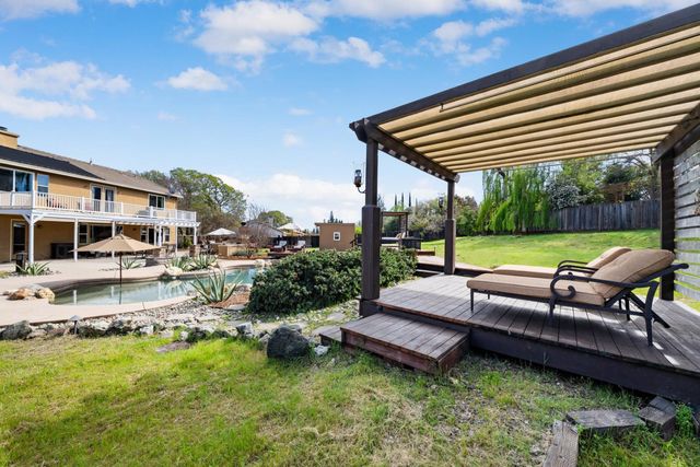 2066 Summer Dr, El Dorado Hills, CA 95762