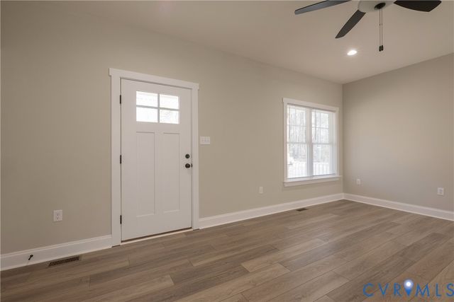 2223 Ridge Rd, Arvonia, VA 23004