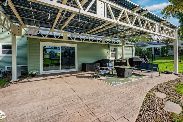 151 Salt Road, Webster, NY 14580