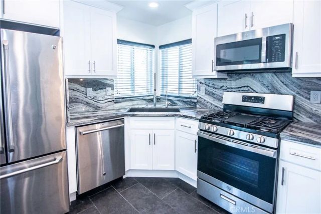 8585 Moody, Cypress, CA 90630