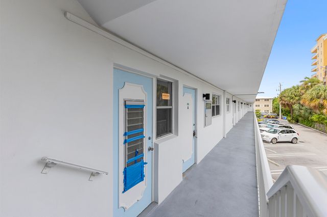 3201 NE 8th Street 206, Pompano Beach, FL 33062