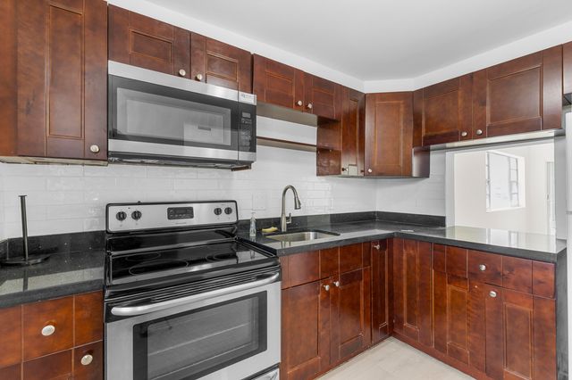 3201 NE 8th Street 206, Pompano Beach, FL 33062