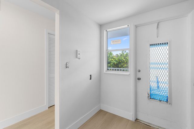 3201 NE 8th Street 206, Pompano Beach, FL 33062