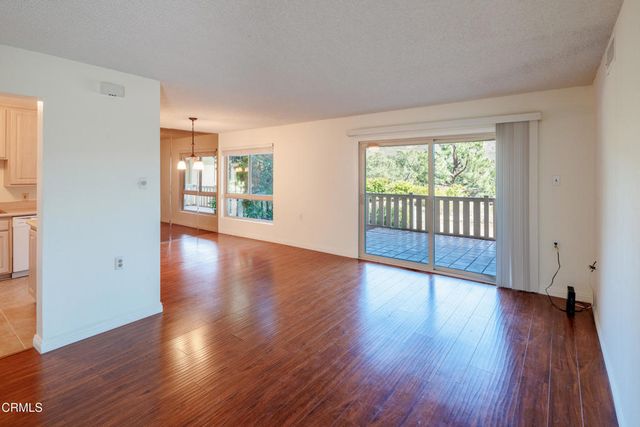324 Chestnut Hill Court 14, Thousand Oaks, CA 91360