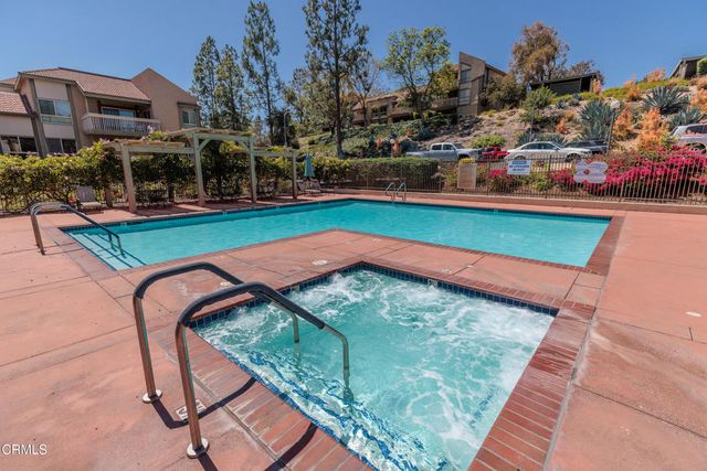 324 Chestnut Hill Court 14, Thousand Oaks, CA 91360