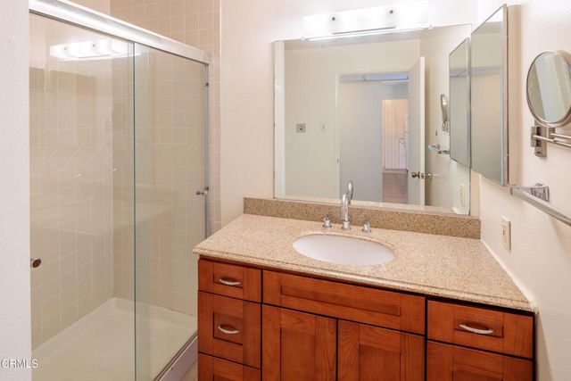 324 Chestnut Hill Court 14, Thousand Oaks, CA 91360