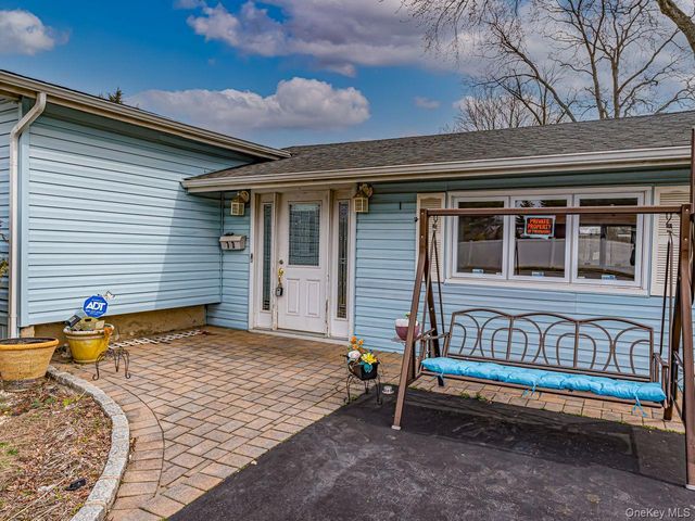 11 Lawrence Road, Deer Park, NY 11729