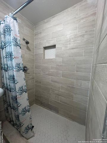 3950 S WALTERS, San Antonio, TX 78223