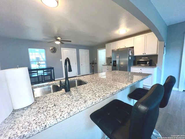 3950 S WALTERS, San Antonio, TX 78223