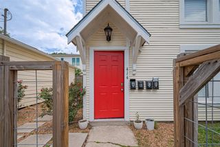 414 E 9th Street B, Houston, TX 77007