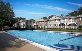 3 Williams Boulevard 3-2b, Lake Grove, NY 11755