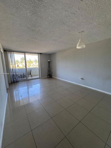 10090 NW 80th Court 1361, Hialeah Gardens, FL 33016