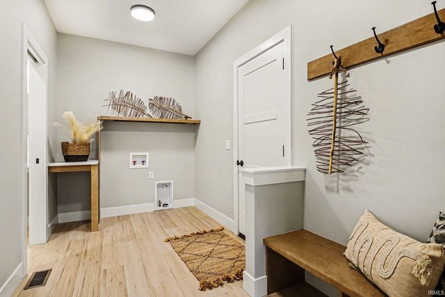 19332 Sweetbriar Court, Bristol, IN 46507