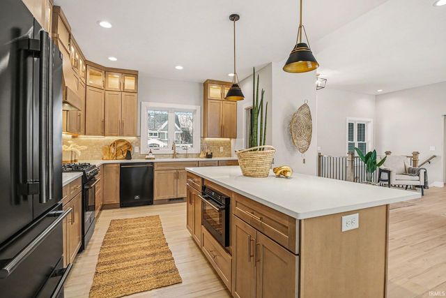 19332 Sweetbriar Court, Bristol, IN 46507