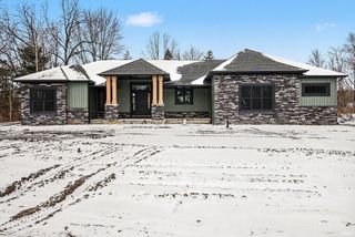 19332 Sweetbriar Court, Bristol, IN 46507