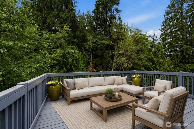 18012 Ambleside Court, Arlington, WA 98223