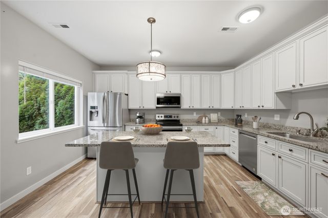 18012 Ambleside Court, Arlington, WA 98223