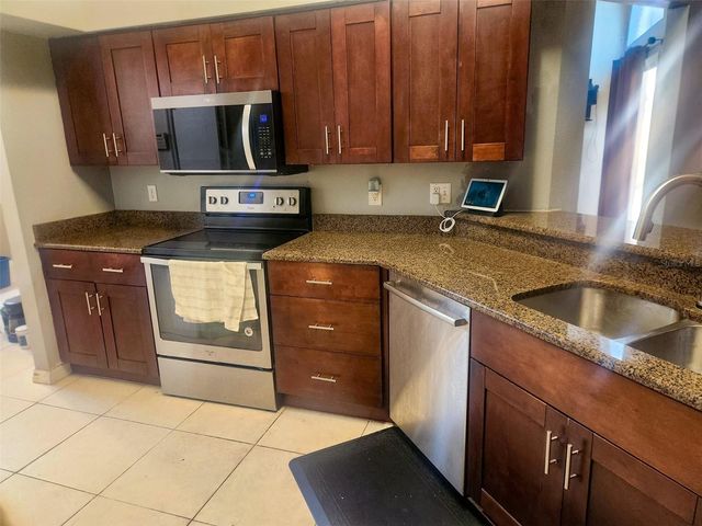 8035 COUNTRY RUN PARKWAY, Orlando, FL 32818