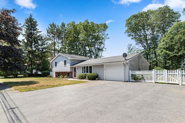 62 Catherine Drive, Peabody, MA 01960