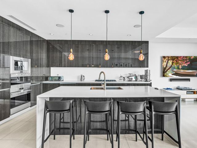 3300 NE 188th St 511, Aventura, FL 33180