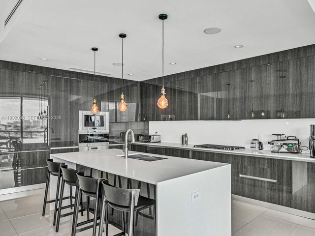 3300 NE 188th St 511, Aventura, FL 33180