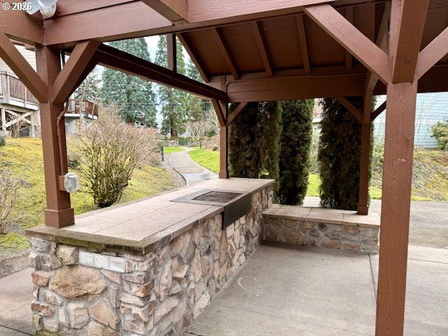 1987 Ne 49TH Way, Hillsboro, OR 97124