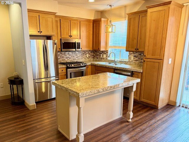 1987 Ne 49TH Way, Hillsboro, OR 97124