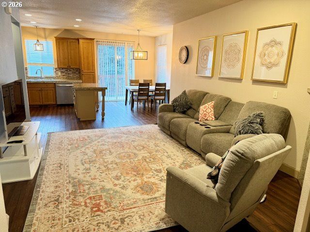 1987 Ne 49TH Way, Hillsboro, OR 97124