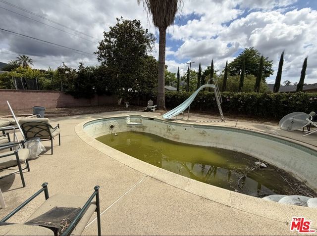 727 E Mountain View Avenue, Glendora, CA 91741