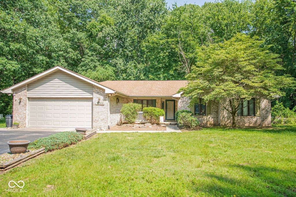 7044 N Private Rd 130 W, Brazil, IN 47834