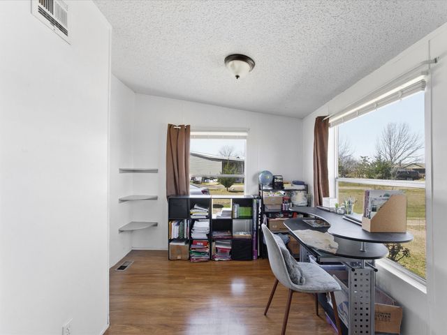 3155 Shady Creek Circle, Red Oak, TX 75154