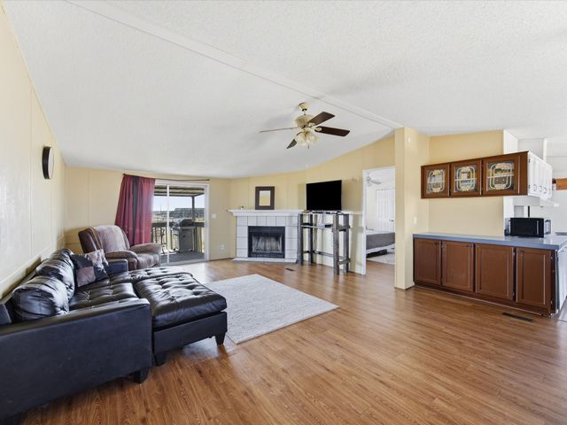 3155 Shady Creek Circle, Red Oak, TX 75154