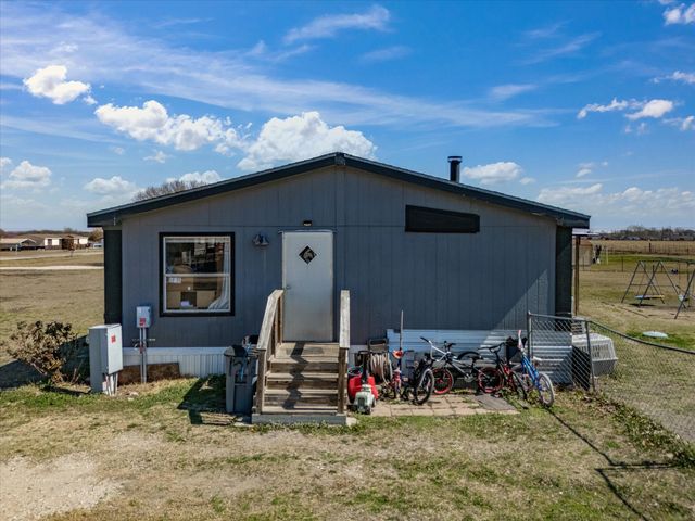 3155 Shady Creek Circle, Red Oak, TX 75154