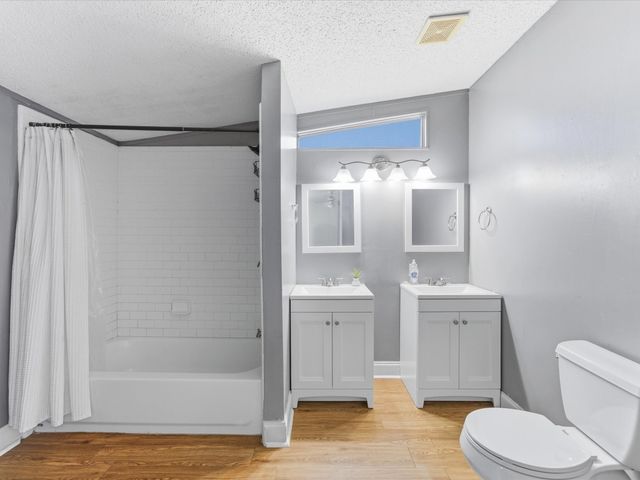 3155 Shady Creek Circle, Red Oak, TX 75154