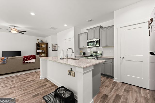 70 Edith Court, Statham, GA 30666