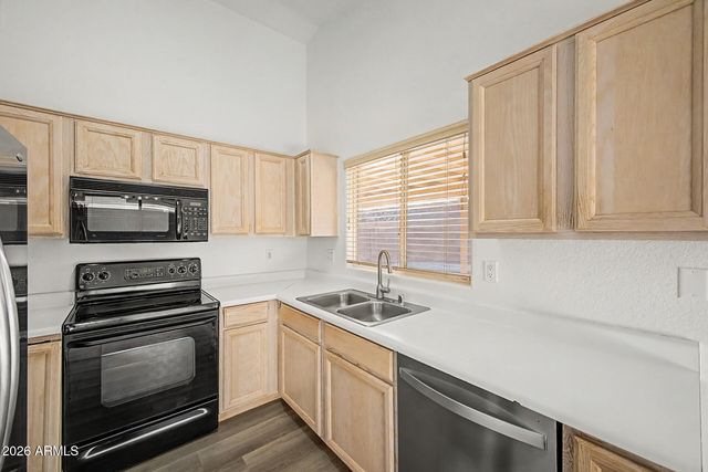 3530 W SANDS Drive, Glendale, AZ 85310