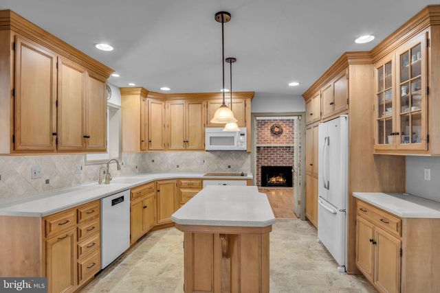 338 LOCUST LN, Mount Joy, PA 17552