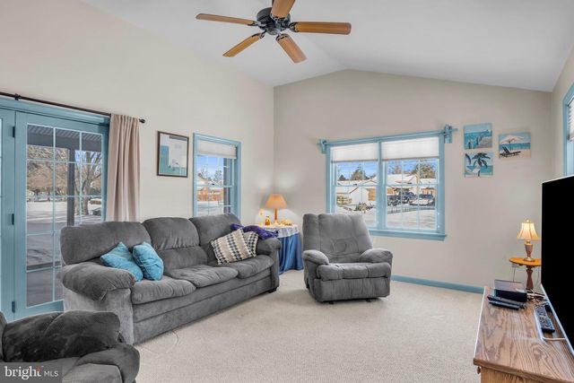 338 LOCUST LN, Mount Joy, PA 17552