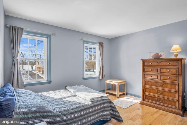 338 LOCUST LN, Mount Joy, PA 17552