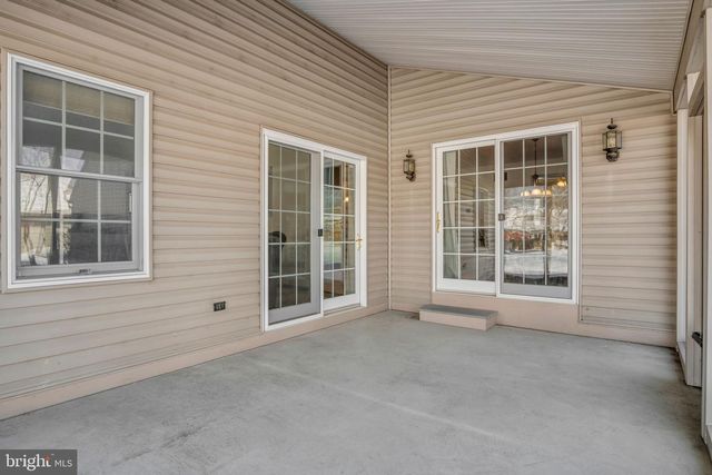 338 LOCUST LN, Mount Joy, PA 17552