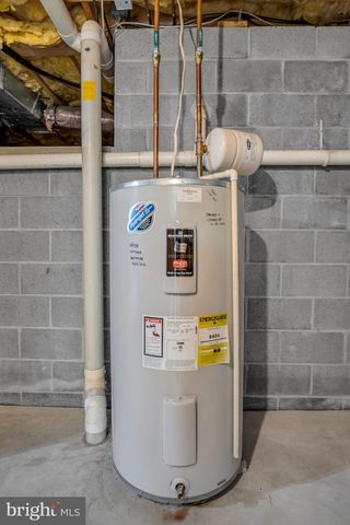 338 LOCUST LN, Mount Joy, PA 17552