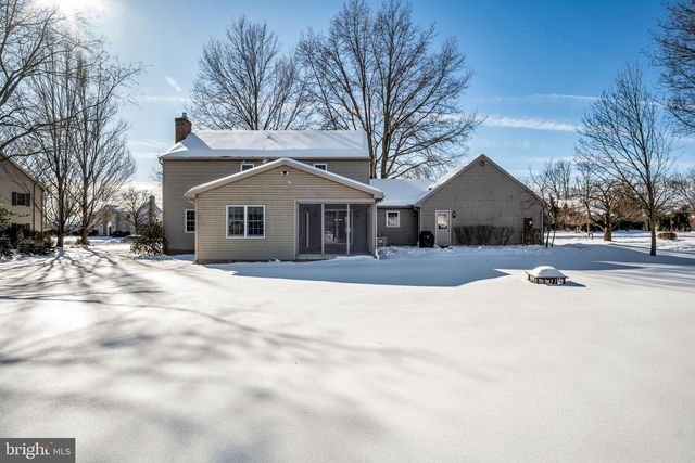 338 LOCUST LN, Mount Joy, PA 17552