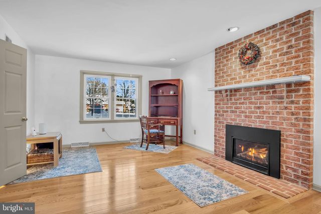 338 LOCUST LN, Mount Joy, PA 17552