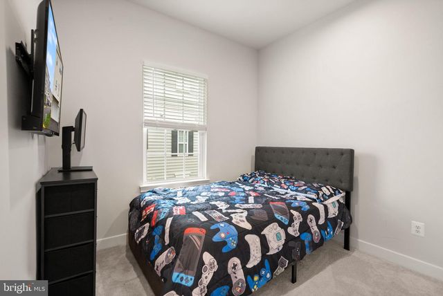 24550 POMMEL TER, Sterling, VA 20166