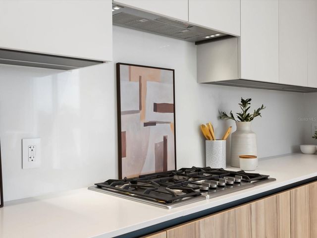 1020 SUNSET POINT ROAD 213, Clearwater, FL 33755